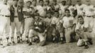 Venezuela's President Hugo Chavez is pictured with the army baseball team during his Military Academy years, in this 1972 handout photo provided by Venezuela's Ministry of Information and Communication. REUTERS/Ministry of Information and Communication/Handout (VENEZUELA - Tags: POLITICS PROFILE HEALTH) ATTENTION EDITORS - THIS IMAGE WAS PROVIDED BY A THIRD PARTY. FOR EDITORIAL USE ONLY. NOT FOR SALE FOR MARKETING OR ADVERTISING CAMPAIGNS. THIS PICTURE IS DISTRIBUTED EXACTLY AS RECEIVED BY REUTERS, AS A SERVICE TO CLIENTS Published: Úno. 15, 2013, 11:39 odp.