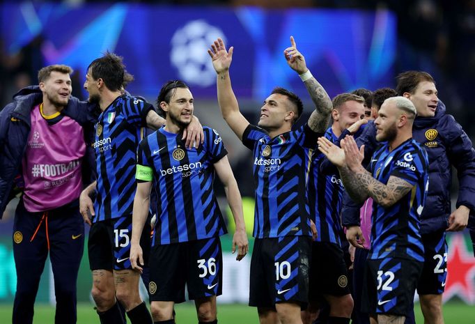 Radost fotbalistů Interu Milán po postupu ze čtvrtfinále Ligy mistrů proti Bayernu