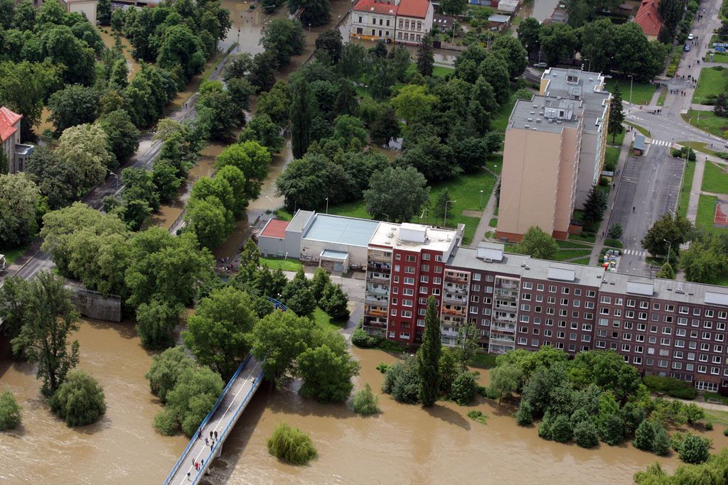 Letem nad zatopeným světem