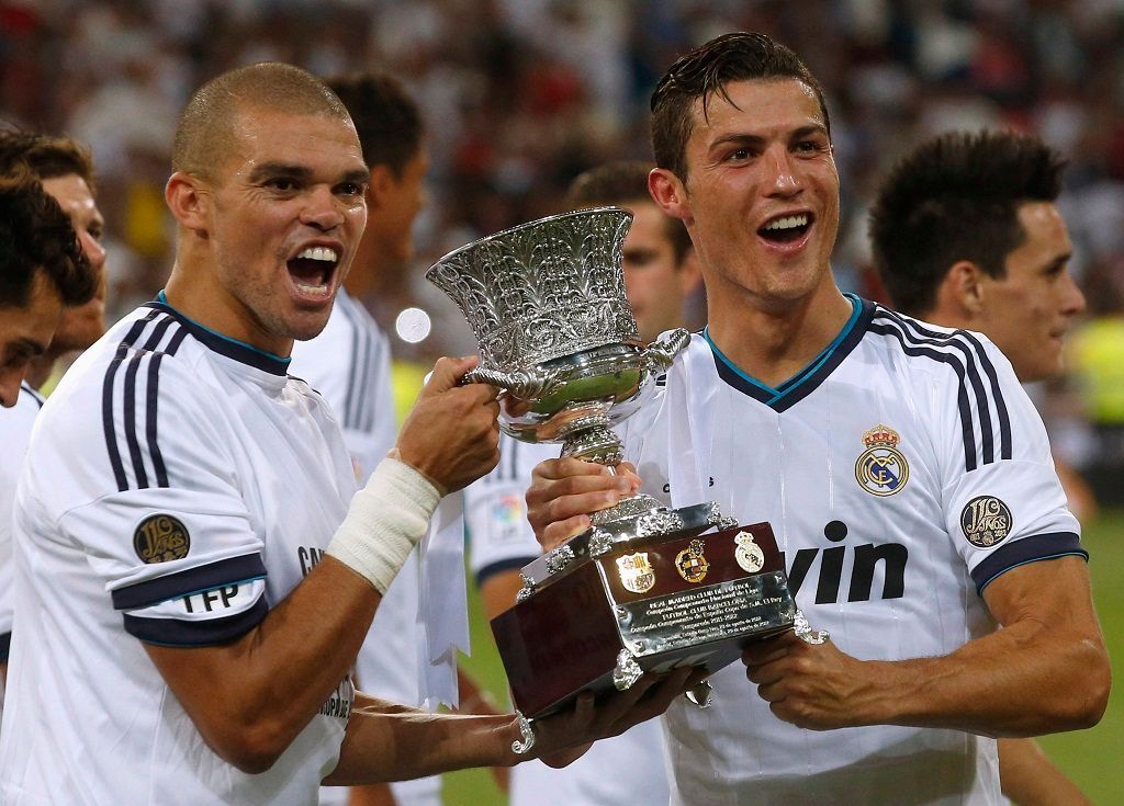 Pepe a Ronaldo ve finále španělského superpoháru Real - Barcelona