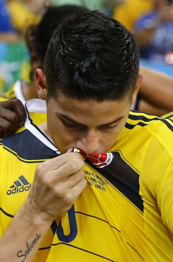 MS 2014, Klolumbie-Uruguay: James Rodriguez dává gól