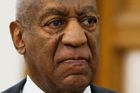 Komik Bill Cosby bude souzen za případ znásilnění z roku 2004, hrozí mu až deset let vězení