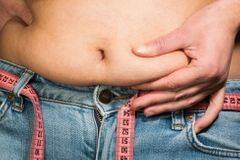 Převratná studie? Obezita podle ní snižuje riziko demence