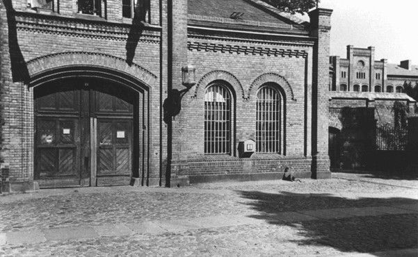 Jednorázové užití / Uplynulo 75 let od operace Valkýra, během které měl být zlikvidován Adolf Hitler / Youtube