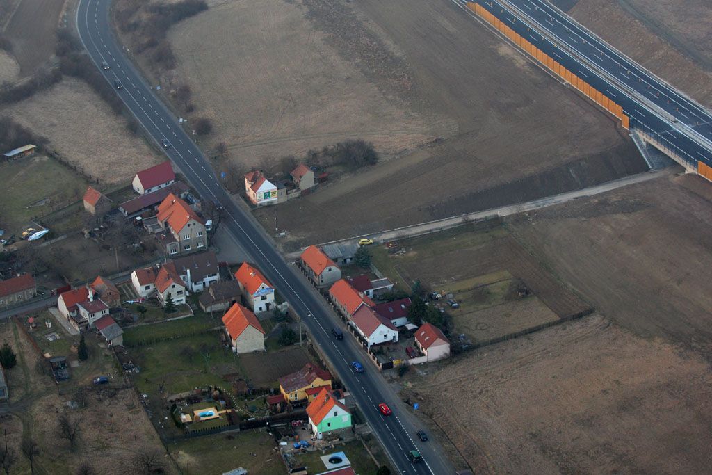 Letem nad Českým středohořím a dálnicí D8