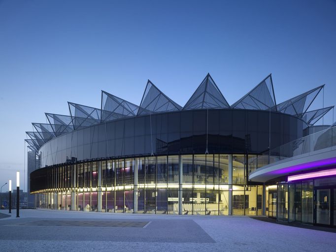 Eva Jiřičná: Kongresové centrum, Zlín, 2010.