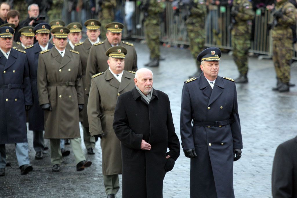 Vojenský smuteční ceremoniál na Hradě