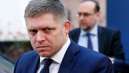 „Někteří novináři jsou špinavé protislovenské prostitutky,“ řekl Fico a odešel z tiskovky
