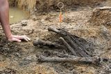 Zatím antropoložka s archeology odkryla ostatky šesti těl.
