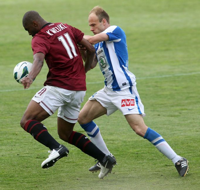 Fotbal, Pohár České pošty, Sparta - Mladá Boleslav: Léonard Kweuke - David Jarolím