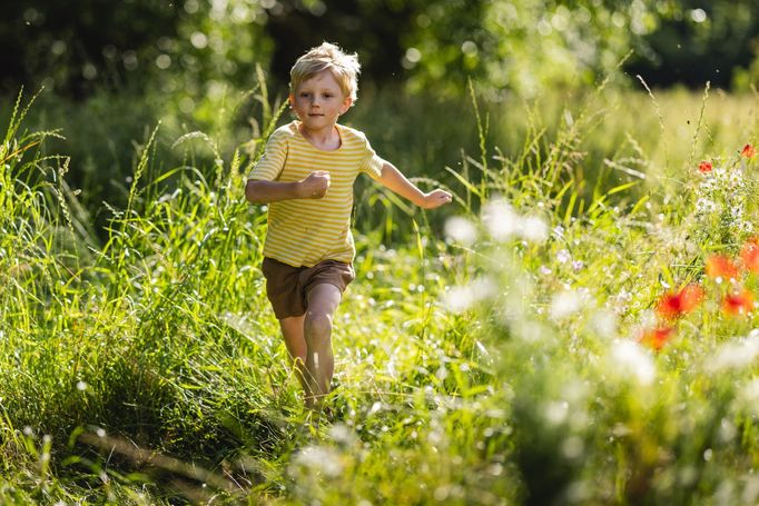 Jáchym Brabec jako malý Slávek.