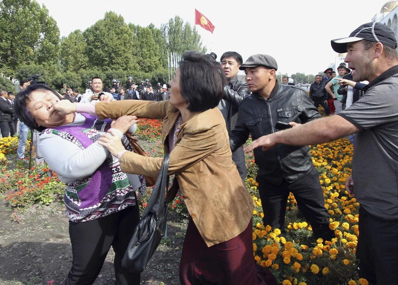 Demonstrace v Kyrgyzstánu