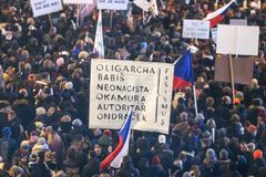 Na Václavském náměstí protestovalo 25 tisíc lidí, spočítal operátor. Pár křiklounů, míní Ondráček