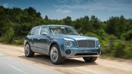 Bentley EXP 9 F (2012) - Auto s nepoetickým názvem se ukázalo na výstavě před čtyřmi lety a mělo předznamenat příchod nového super luxusního SUV. Reakce lidí i novinářů na vzhled vozu byla ale tak kritická, že se automobilka rozhodla auto kompletně přepracovat. Dnes už na silnicích jezdí sériové Bentley Bentayga, ale naštěstí nevypadá takto.