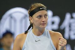 Němka Görgesová skrečovala duel a poslala Kvitovou do semifinále. V něm Češka vyzve Wozniackou