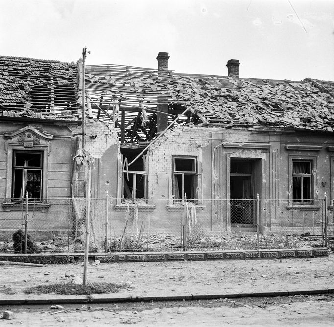 Pardubice po bombardování z noci z 21. na 22. července 1944.