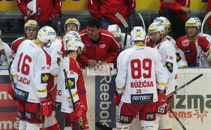 Utkání hokejové extraligy Slavia vs. Třinec (Růžička)