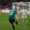 Fortuna:Liga 2019/20, Ostrava - Jablonec: Tomáš Pilík rozehrává přímý kop Jablonce