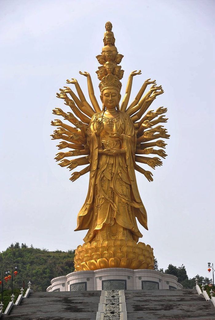 Fotogalerie / Nejvyšší sochy světa / 6_Qianshou Qianyan Guanyin of Weishan_China_99m