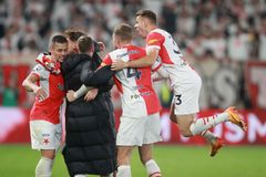Slavia nasázela Drážďanům čtyři góly, 19 tisíc diváků vidělo i trefu japonské posily