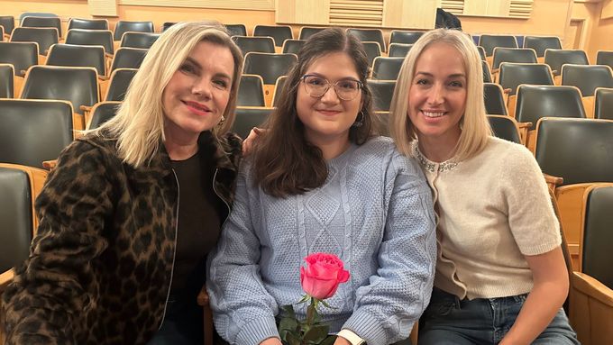 Aktuálně.cz přináší rozhovor se studentkou Maruškou Švárovou, které pomůže několik zpěváků a zpěvaček na benefičním koncertě Muzikálem bez bariér.