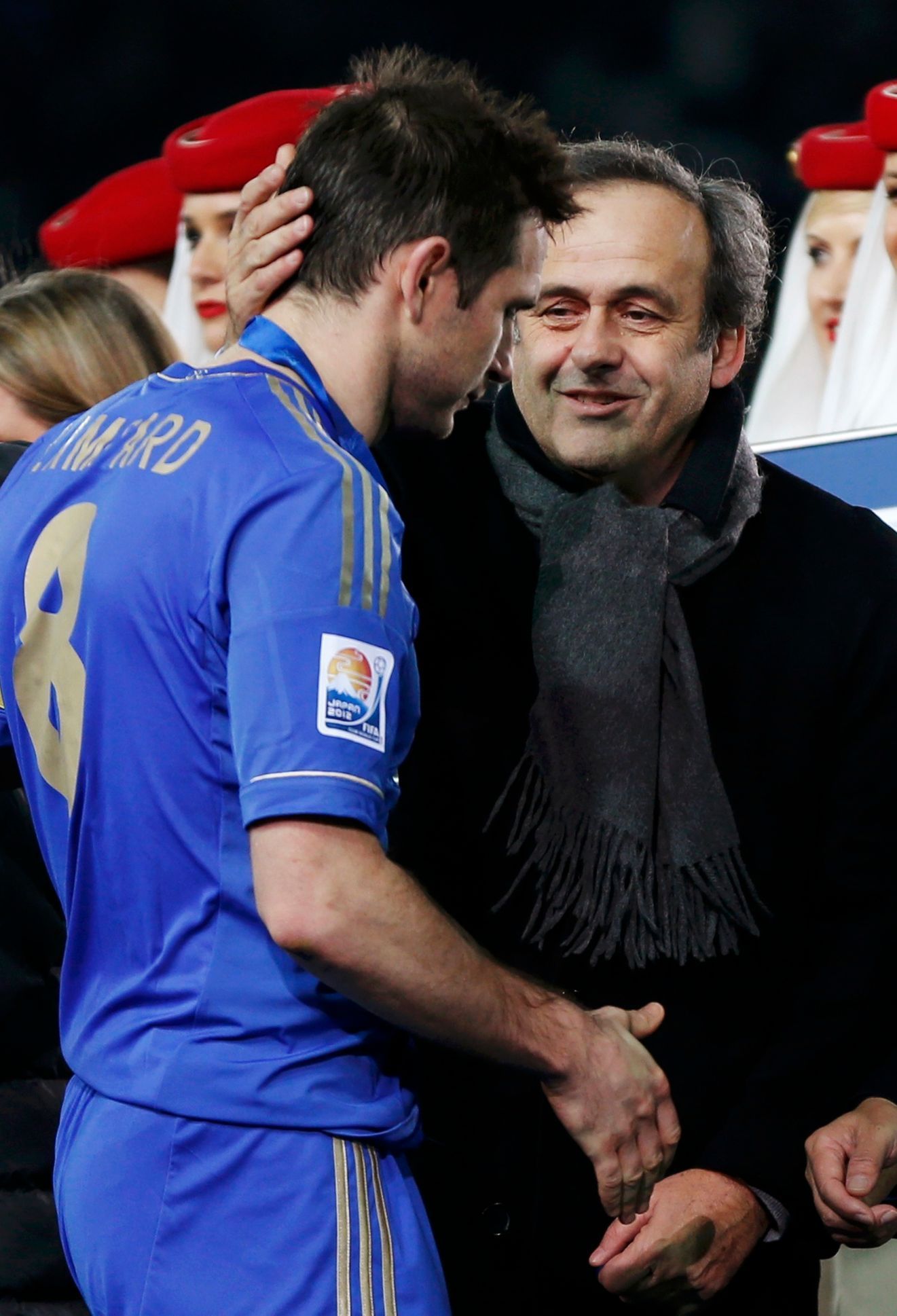 Hráč Chelsea Frank Lampard a šéf UEFA Michel Platini
