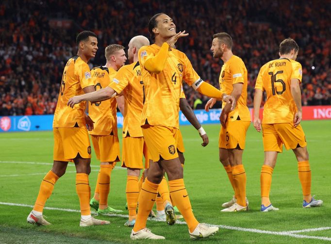 Soccer Football - UEFA Nations League - Group D - Netherlands v Belgium - Johan Cruijff Arena, Amsterdam, Netherlands - September 25, 2022 Netherlands' Virgil van Dijk ce