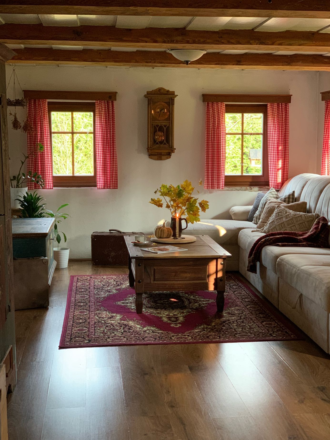 chalupa, domov, chata, rekonstrukce, drátky, řemeslo, rodina