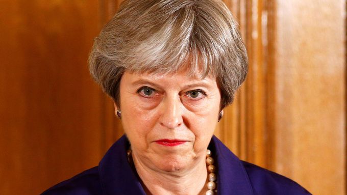 Britská premiérka zatím ustála všechny krize. Dotáhne "svůj" brexit až do konce?