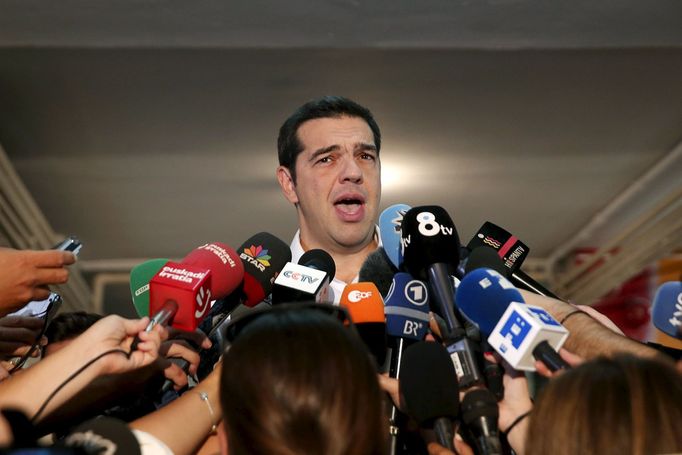 Lídr Koalice radikální levice (Syriza) Alexis Tsipras krátce poté, co odevzdal svůj hlas v parlamentních volbách.