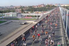 Prague belongs to bicycles. For a day