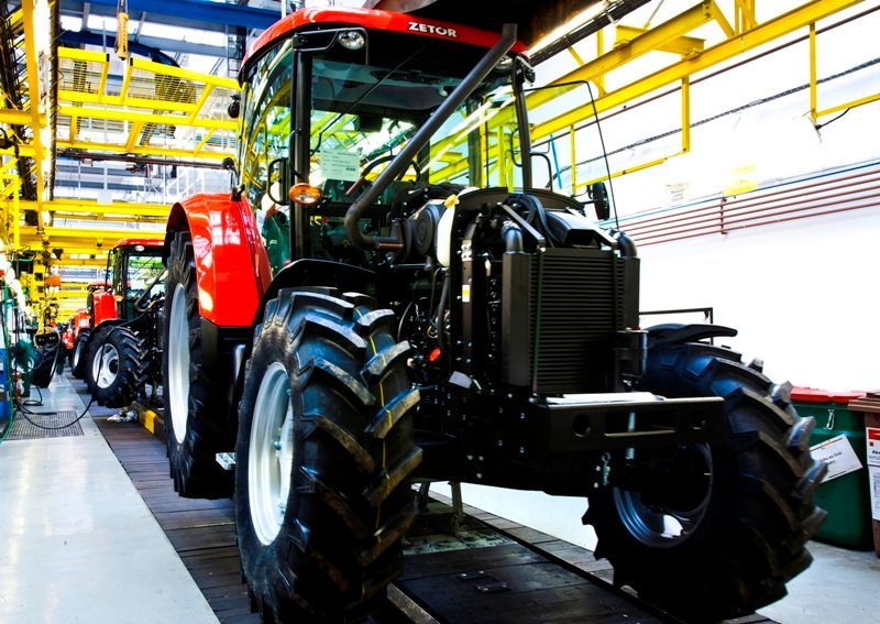 Traktory Zetor
