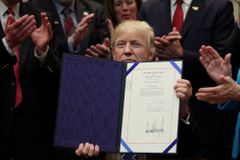 Soud zablokoval Trumpův dekret namířený proti azylovým městům