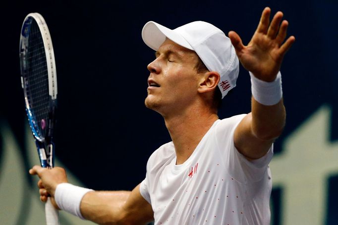 Tomáš Berdych v semifinále turnaje v Bangkoku proti Gillesu Simonovi