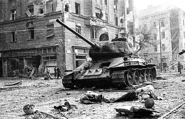 Fotogalerie / Povstání v Maďarsku v roce 1956 / Wiki