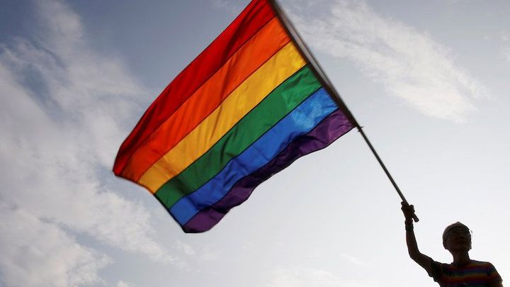 Kamenování a bičování. Brunej závadí v rámci práva šaría tvrdé tresty pro homosexuály