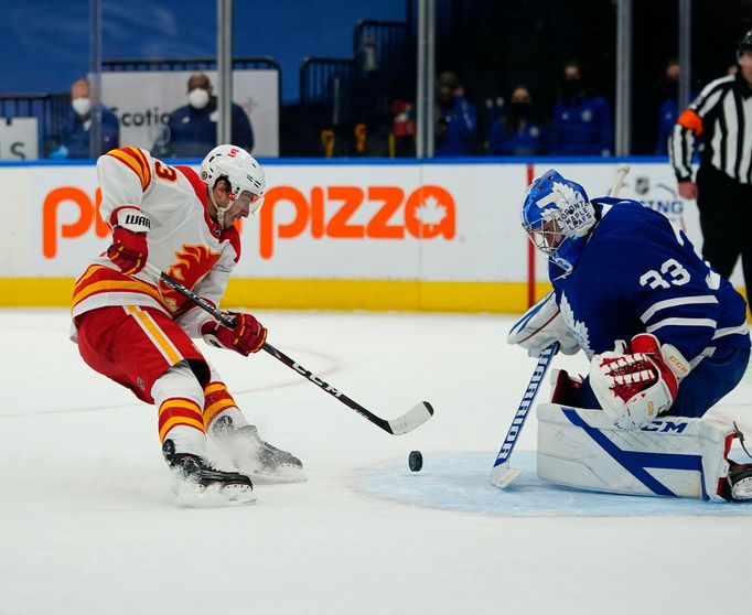 Johnny Gaudreau a David Rittich