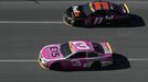 NASCAR 2016: Austin Dillon (3) a Denny Hamlin (11)