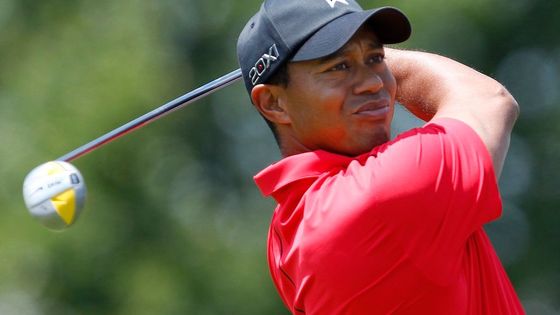 Woods už není nejbohatším sportovcem. Předstihli ho boxeři