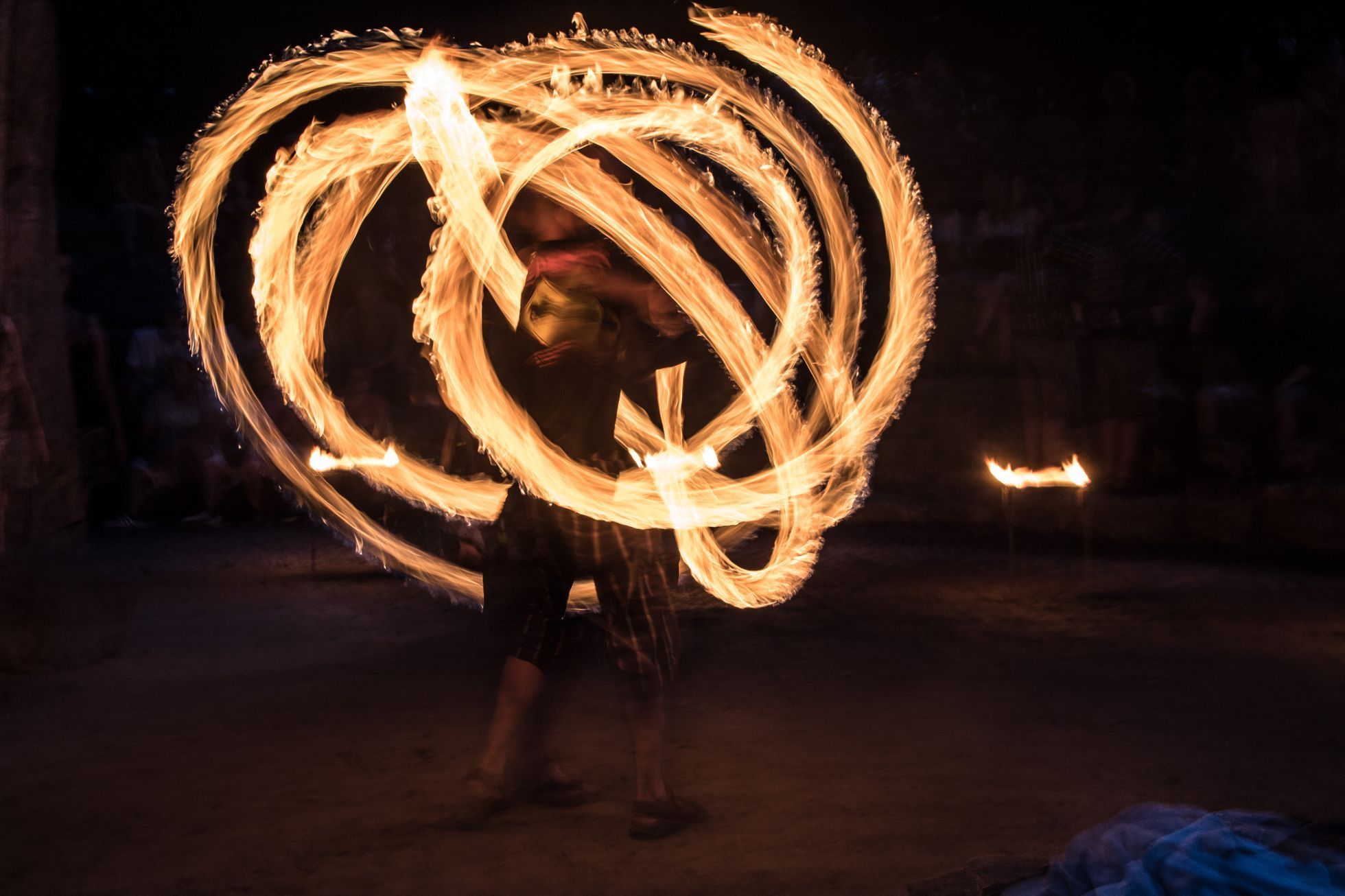 Fireshow a bubny v Podvinní