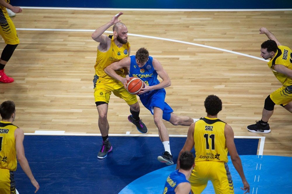 basketbal, Liga mistrů 2018/2019, Tenerife - Opava, Jakub Slavík