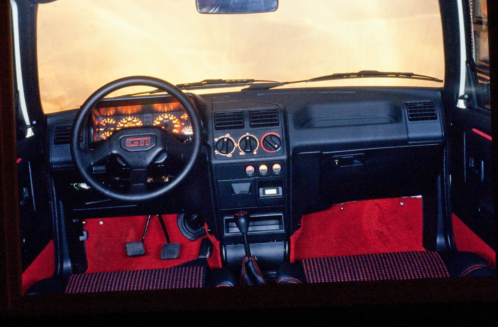 Peugeot 205