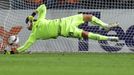 EL, Liberec-PAOK Soluň:  Martin Dúbravka inkasuje gól