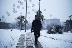 Silný vítr a sníh ochromily Řecko. Úřady vyzvaly obyvatele, aby zbytečně nevycházeli