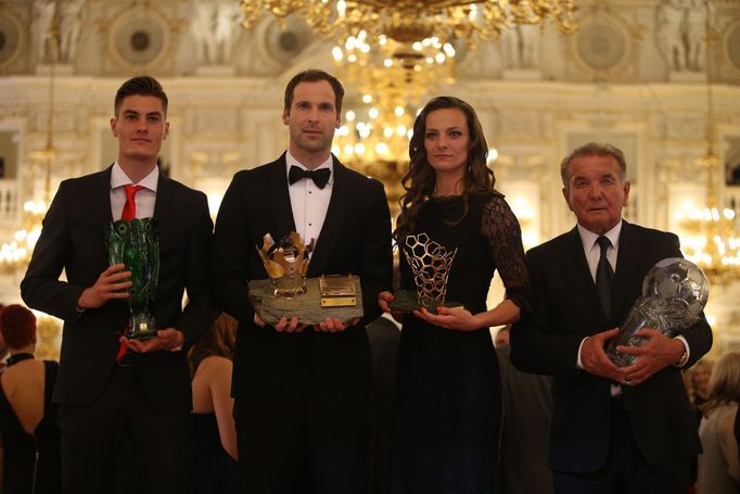 Fotbalista roku 2016: Patrik Schick, Petr Čech, Lucie Voňková, a Dušan Uhrin starší