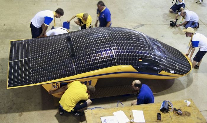 Závod solárních automobilů v Austrálii