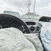 zlato v autě airbag