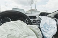 Škoda svolává některé vozy do autoservisů. Airbagy se nemusí nafouknout včas