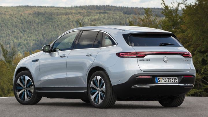Daimler a BMW plánují společnou výrobu levného elektromobilu, uvádí německý tisk