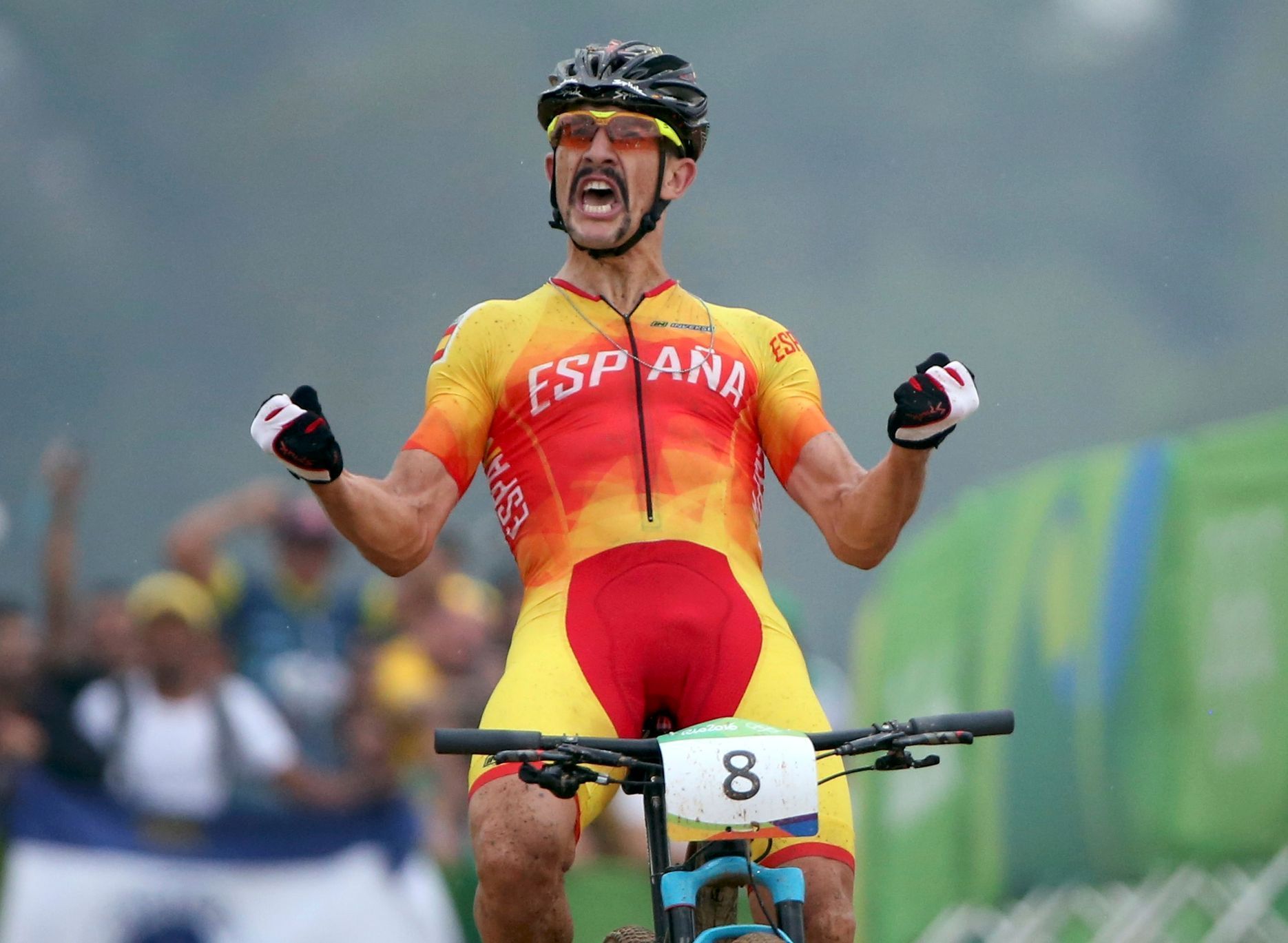 Carlos Coloma v cíli závodu cross-country na OH